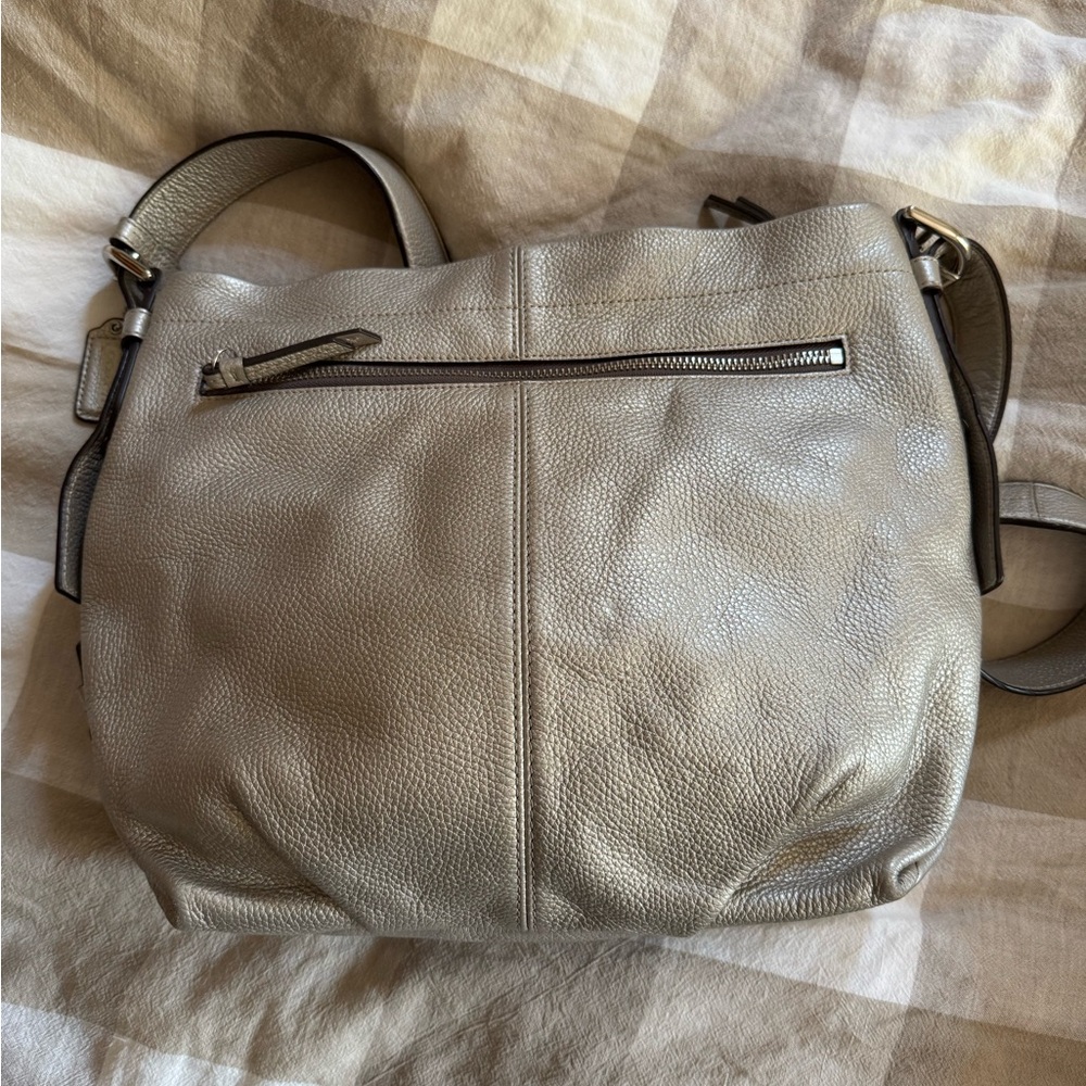 Elegant Gray Coach Leather Shoulder Bag